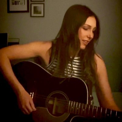 Laura___Waters's profile picture. Singer songwriter just starting out ❤️  currently hosting Cafe Etch songwriters circle @sofarmiddlesbrough team member 📍Teesside, UK