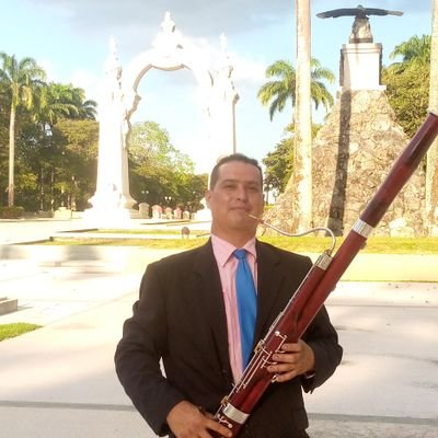 usuario de #HIVE   Fui Director de la Orquesta Infantil Libertador del Edo Carabobo Muni Libertador  (Tocuyito)  y Empresario Independiente