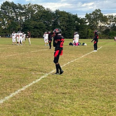 Trenton central high school C/O ‘26|Wr/Db|5’6”140lbs,bench:145,squat:325| IG:@5starr.zak|zakirthomas22@gmail.com