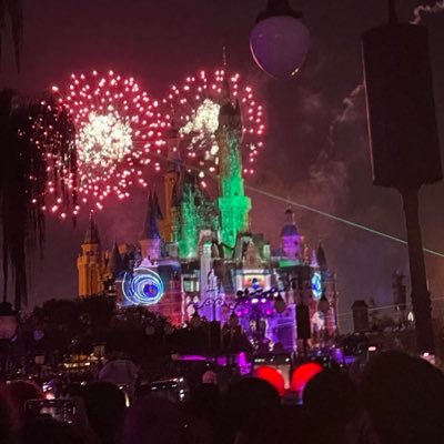 Nnnniiiu's profile picture. 心态要好，不玩不亏，卖飞永赚