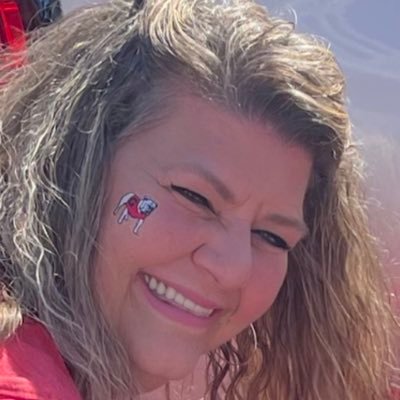 I live & breathe Georgia Bulldogs & Jacksonville Jaguars football. Praying for the Jags, but Georgia, ‘21 & ‘22 National Champions! #GoDawgs 912🏈904 #Duuuval