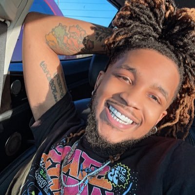 I’m that damn dreadhead that don’t give a fuck so, have a nice day 🖕🏽 SC:bigshag95