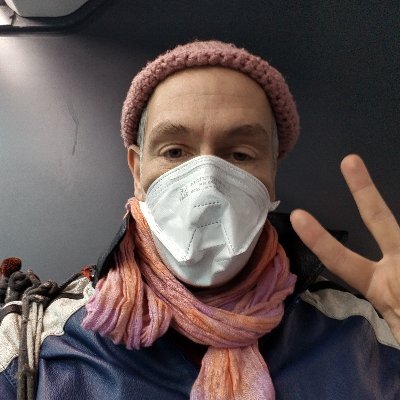 t_kortvelyessy's profile picture. 21st cent. dance artist innovator  (private profile) | #decolonizeNOW #taxtherich #reparationsNOW #endfossilfuels #globalawarenessordieouttrying #yeswecan