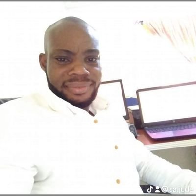 1time P.A on Employment💼,1time Banker👔 ,Song writer✍️, musical artis🎤 Systems Administrator💻,HSE Officer⛑️📢📵🚷 etc.