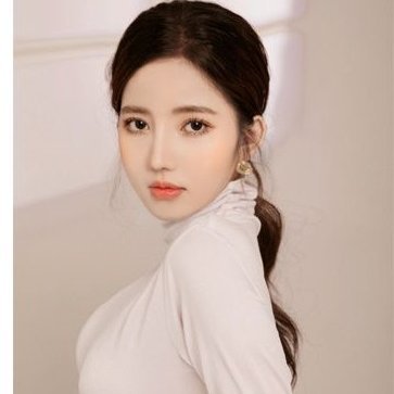 crystaltuyen1's profile picture. A great listener