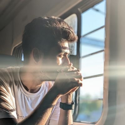 Suraj___4's profile picture. med school ⚕️ , cricket,football!!