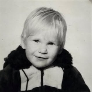 body007hun's profile picture. Mindenkit egyforma külső inger ér, de egyén függő, hogyan éljük meg :P 
Eladó lakás Magyarországon / Apartment for sale in Hungary: https://t.co/7vVTFBSkpl