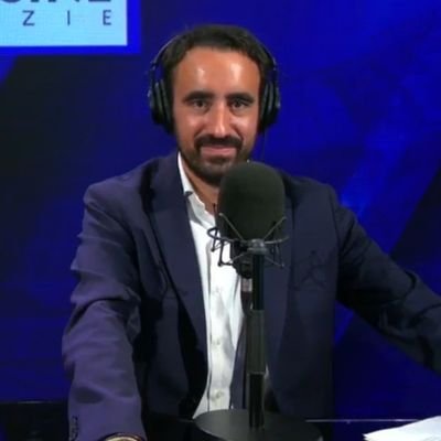 VincenzoMurgolo's profile picture. 📺📻 Giornalista @radionorba - 🎙️⚽️ Radiocronista @Direttaofficial - 🏅 Premi 'A. Ghirelli' 2017 e 'T. Francavilla' (2018) - 💻 Instagram: murgolo_vinc