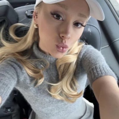 fayethanksunext's profile picture. 19 🤍🪐🌟🎀🪩 capricorn // i can be all the things you told me not to be