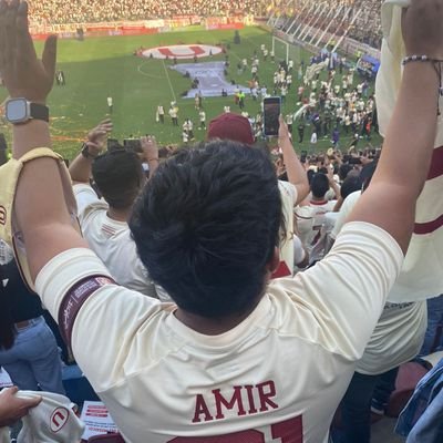 Guille_III's profile picture. Docendo discimus 🛡- Egresado Ing. Industrial. Fútbol, #YdaleU, Messi GOAT🐐🔟, DC Comics, Melómano, pseudo Filántropo, Toribiano y Salesiano #M23🖤