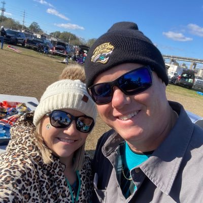 Wife to DJ ❤️ Mama to Berkley and Bristol, CT and X-ray technologist 🩻 MW 🎶 Jaguars football 🏈 and the Florida Gators 🐊