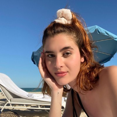 joana443300's profile picture. My name is joana & sometimes I spend my grocery money on flowers...and worry about it later