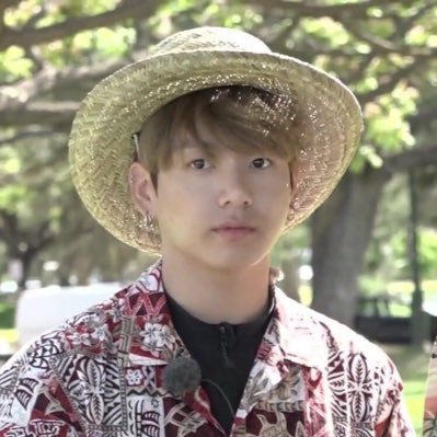 phatty_jk3000's profile picture. อยากดูเเลจองกุก💜 @BTS_twt all the time i know you It gives me goals and dreams in life Thank you Love you guys3000 #จักรวาลBU