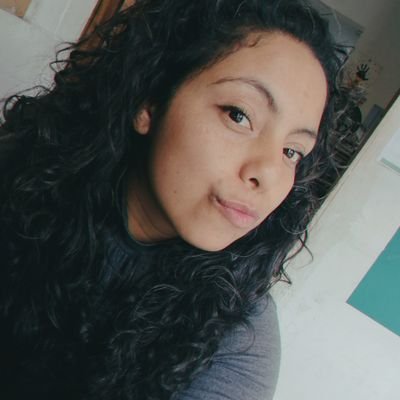 CO2Maria's profile picture. Sentimental y desordenada. Por aquí el lado oscuro de la Luna 🌑...