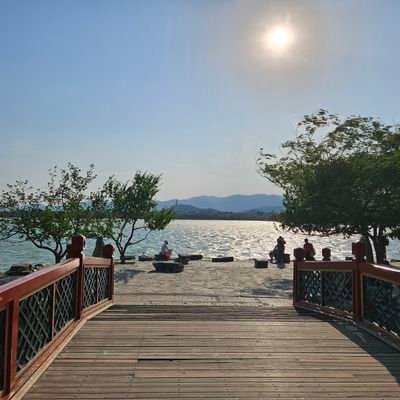 zlxtqbd171822's profile picture. Life is up and down, 
try to enjoy it...