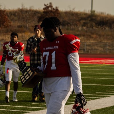 st.marcellinus football RT/DE l 6’4 285lbs | . instagram: @yelemartinss