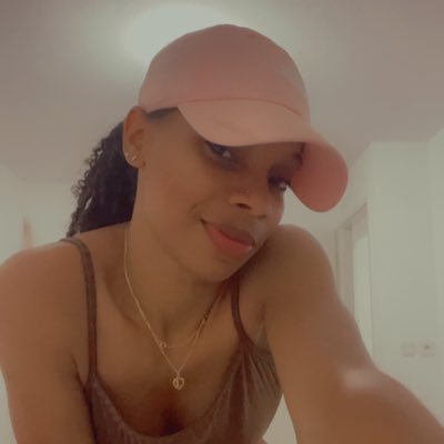 Loëwa🌴☀️ GUADELOUPE F.W.I ⭐️❤️💚 #Beyhive🐝 #PSG❤️💙 #Romayer🧡💙 #SelfLove #BlackIsGreatness #GodIs|♐️