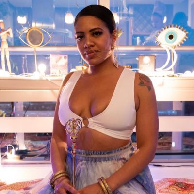 Layllon Queen 👸Physics reader Astrologer Cosmogony Medium reader Tarot cards reader Love and light to y'all🔮🧘♀️