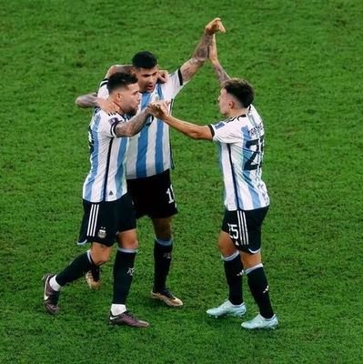 LeeaaBosteroo's profile picture. 𝐈𝐈 ㅤ ︵ㅤׄ    ꒰   @leanlovyㅤ࿙✧࿚