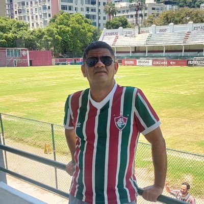 Jornalista, Professor e Pós Graduando em Sociedade, Política e Educação, torcedor do Fluminense, eleitor do Ciro Gomes e seguidor de Jesus Cristo.