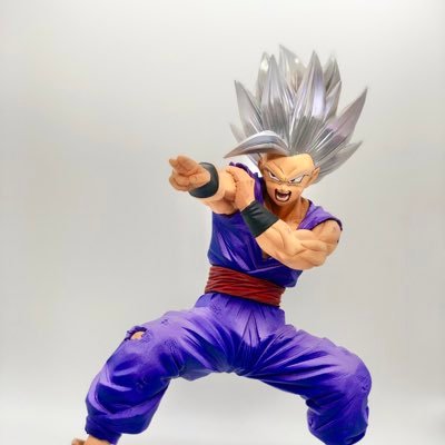 主にドラゴンボールフィギュア集めてます！ワンピースやヒロアカも少し集めてますがドラゴンボールメインです。フィギュア好きな方と繋がれたら嬉しいです😊 無言ファロー失礼します。