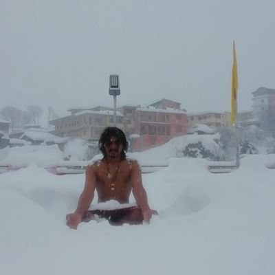राम लखन गिरि महाराज शीतकालीन 12 मासी बर्फानी बाबा पावन भू बैकुण्ठ बद्रीनाथ धाम से बद्रीनाथ धाम में तप ध्यान साधना करता हूँ नारायण की कृपा से 🙏 🙏 12 महीने