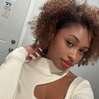 Crystal (@crystaldwrites) 's Twitter Profile