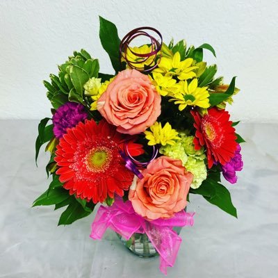 Providing fresh, custom made floral, plant, and gift arrangements throughout western Washington.