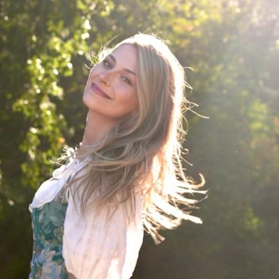 OliviaDeGennaro's profile picture. ✨The Spiritual Journalist ♍️ Daily #Astrology Livestreams ✨ 📺 Former Morning TV Reporter 🌳 Sacramento girl 🐶 Boston Terrier mom 🐴 @CalPoly grad