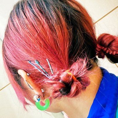 kuronoimoko's profile picture. 身体にガタがきてるBBA。服好き。派手髪。音楽雑食。ねこ２こども１。育児。パート。九割愚痴。