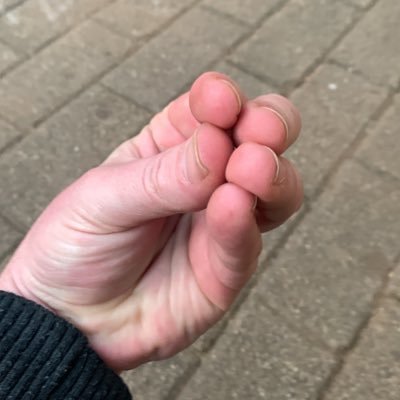 SeriousRiaan's profile picture. 