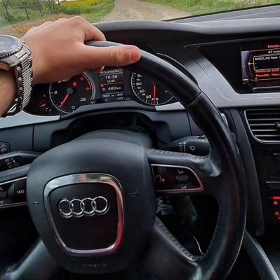 luhahila's profile picture. Metallurgist and Mineral processing Engineer// Simba Sport Club// Owner of SAL https://t.co/DMsCy7Eofo