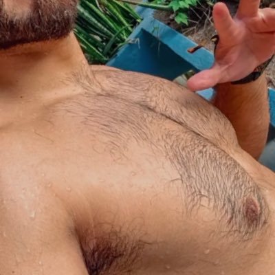 Chico descubriendo su lado bisexual. Antes había estados solo con hombres y ahora me gustaría estar con parejas y tener experiencia con chicas. Nuevo en MZT
