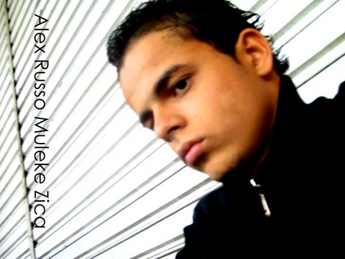 Dos nossos planos é que tenho mais saudade ..♫
http://t.co/rJ2ciXfpPh
http://t.co/Og5QzsiYvs