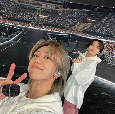 she/her |
Fan account for Nct and Svt! Open for Small tingi's