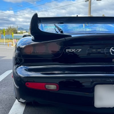 S/CサンバーとRX-7に全額注ぎ込んで生きてる、車いじりプライベーターです。 (ロータリーについて色々教えていただきたいので、フォロバお願いします🙇‍♂️) #サンバー #RX7 #FD3S