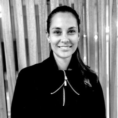 Quiteña, deportista, apasionada por el espacio público y la movilidad.