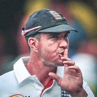 Iconic cricket pictures that go hard(@IconicCric_Pics) 's Twitter Profile Photo