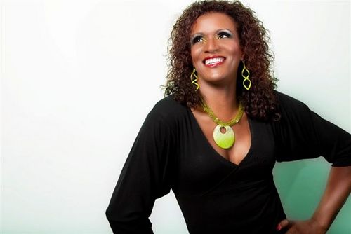 JustRaymona's profile picture. Celebrity Stylist/Plus Size Designer/ Pattern maker/ Sample maker starred  in Lifetime's Reality show 24 Hour Catwalk....