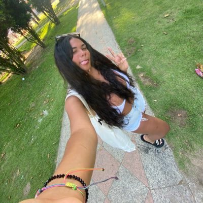 apolibibi's profile picture. I like cash and my hair to my ass🤟🏼✨