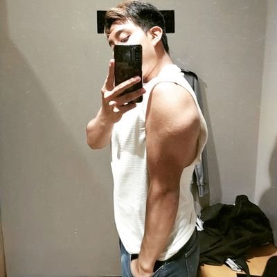 Alberth083's profile picture. 