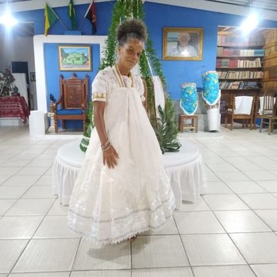 Enquanto Oxalá for meu chão nao há quem me derrubar 🕊️🤍🐚