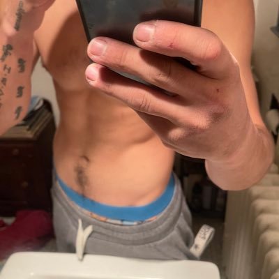 motorbucket's profile picture. Sometimes I fuck around, sometimes I find out.