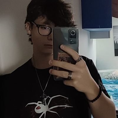 why are you looking at my bio🤨?