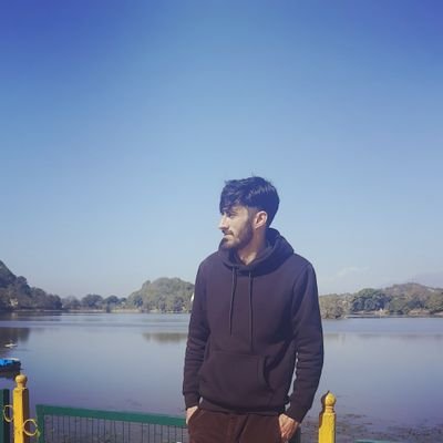 InamBhat10's profile picture. 