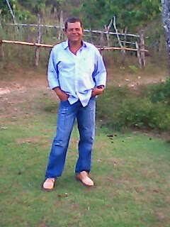 gosto musica futebol diversao vivo a vida c otimismo sempre acreditando no amanha....