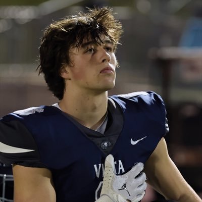 Jcrom07's profile picture. 