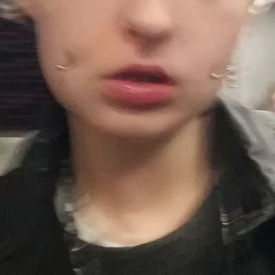 domqueen271's profile picture. Inéluctablement supérieure | vérifiée | garce de caractère | offrande et présentation obligatoire | tu bandes tu raques ✨