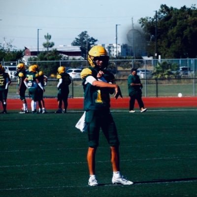 x.zambrano@icloud.com~707-564-0449~Vanden High School (CA)~Quarterback C/O 27”~4.0 gpa