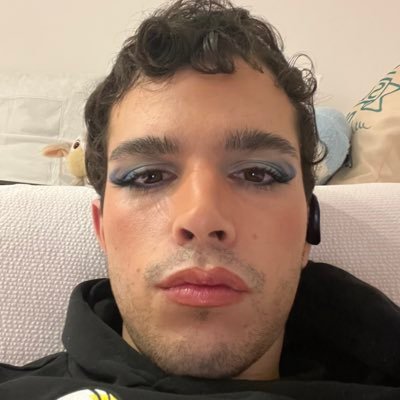 larade144's profile picture. candado de @joselara144 q la otra la perdí 🥴                             solo candados ❤️‍🩹